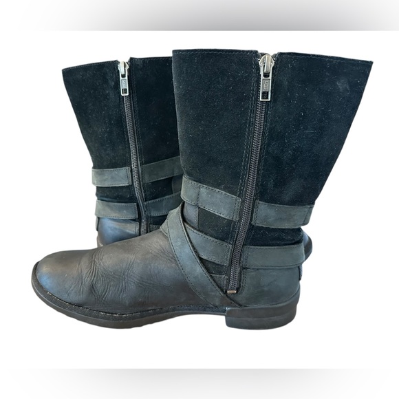 UGG Women's Lorna Black Boots Size 8 B17 - Picture 6 of 10